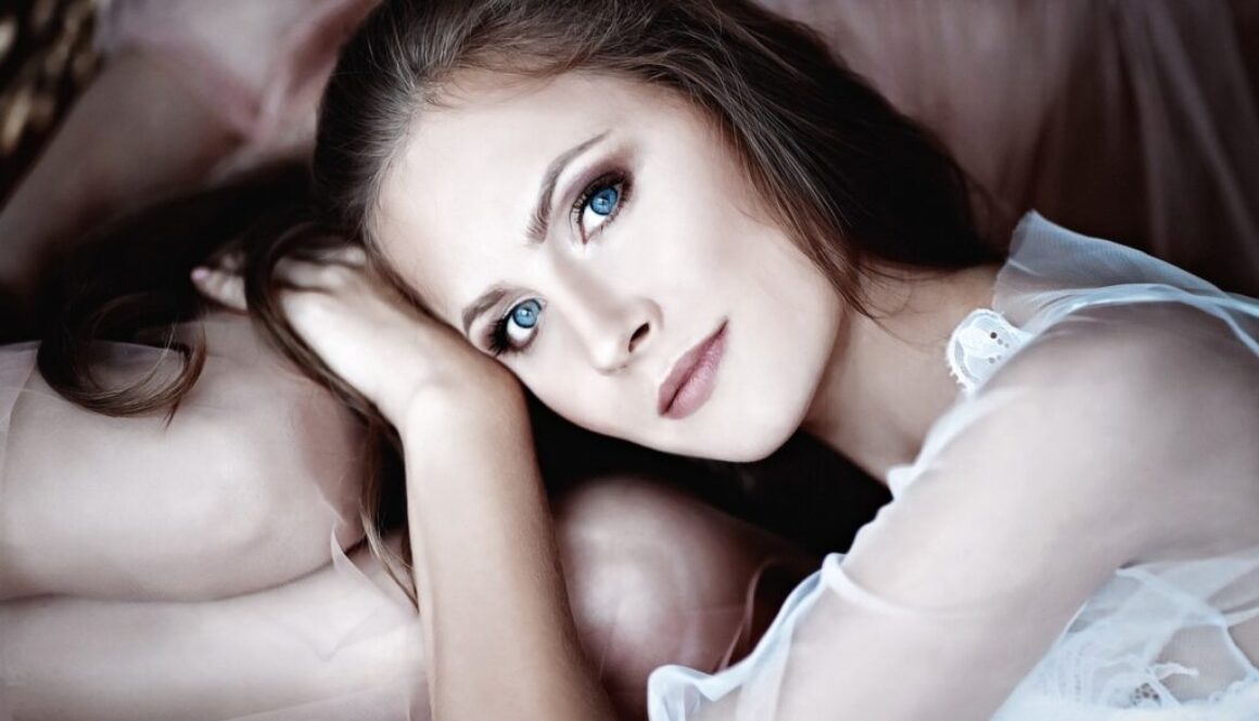 girl portrait hair blue eyes face 2032802